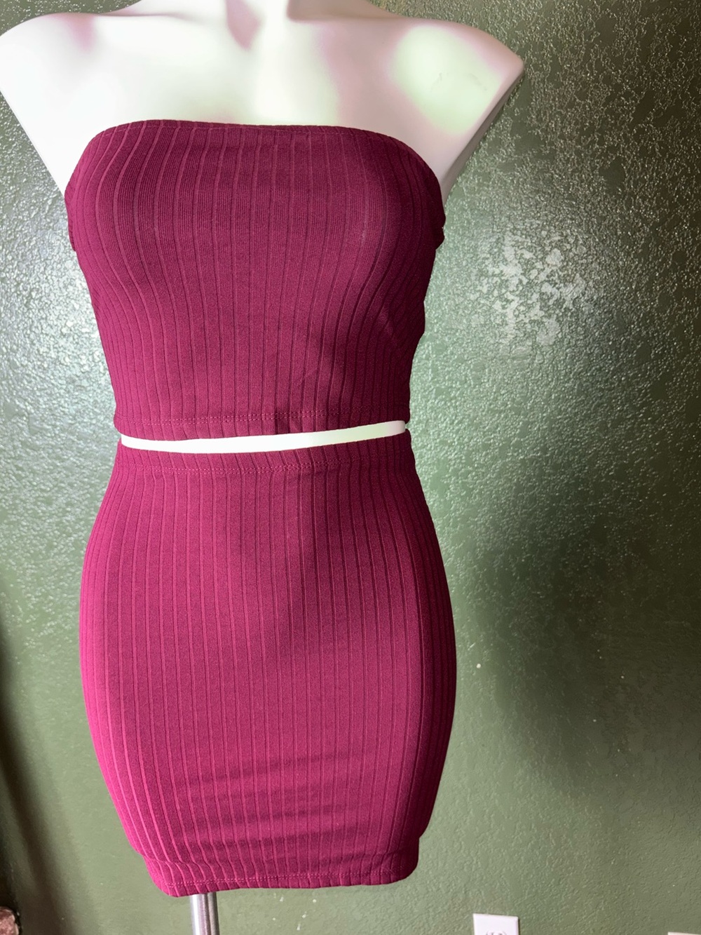 Women's Ribbed Strapless Bodycon Skirt - Berry